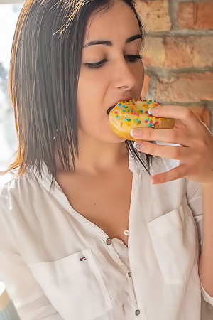 Фотосессия сооблазнительной Sweet Breakfast Dionisia